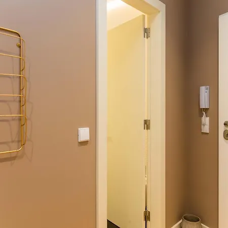 Viva Size Flats Clerigos 波尔图