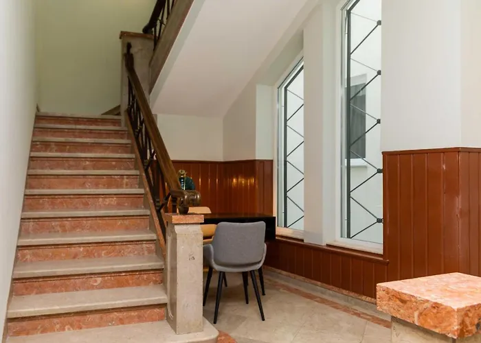 Viva Size Flats Clerigos