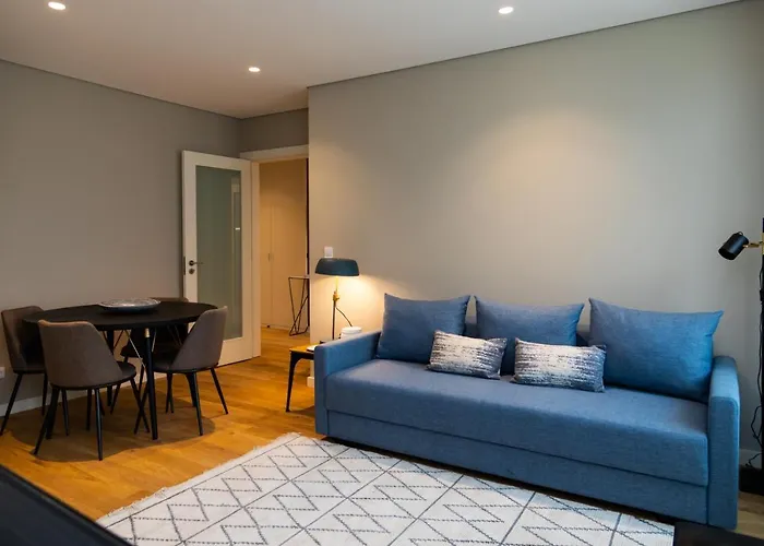 Viva Size Flats Clerigos